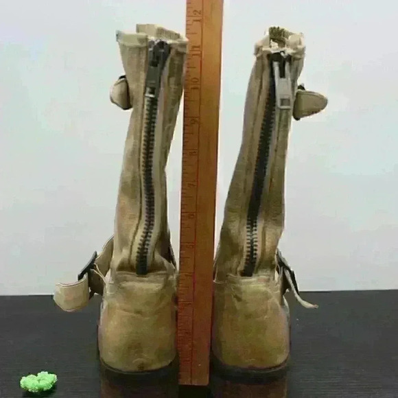 Steven Madden Buckette Brown/Gray Distressed Boots - Picture 6 of 11